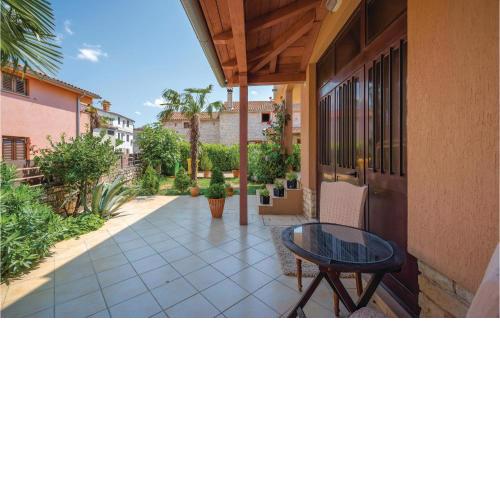 Nice Apartment In Rovinj With Jacuzzi