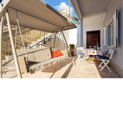 Nice Apartment In Sibenik With Kitchen