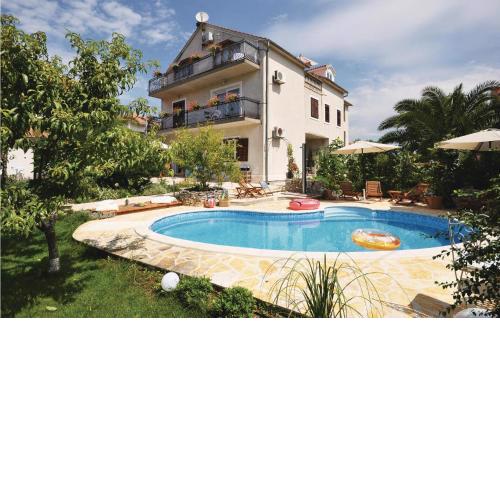 Nice Apartment In Vodice With Wifi