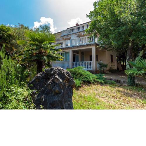 Nice apartment with terrace 600m distant from the beach