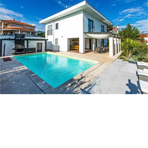 Nice Home In Crikvenica With Sauna