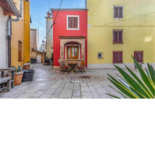 Nice Home In Fazana With Wifi