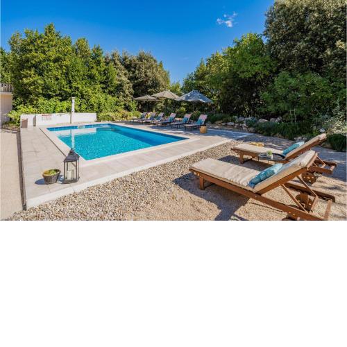 Nice Home In Komaji With Private Swimming Pool, Can Be Inside Or Outside