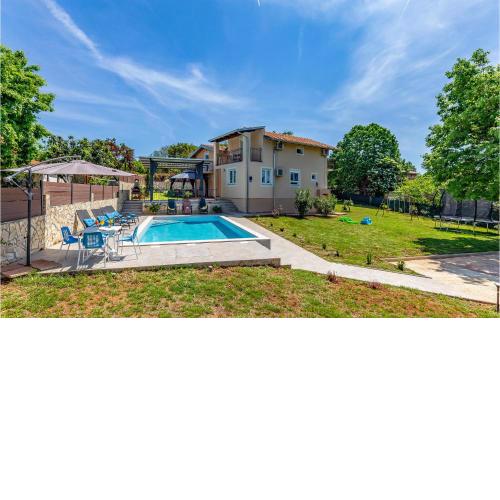 Nice Home In Medulin With Wifi