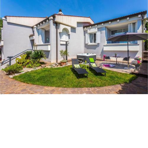 Nice Home In Njivice With Jacuzzi