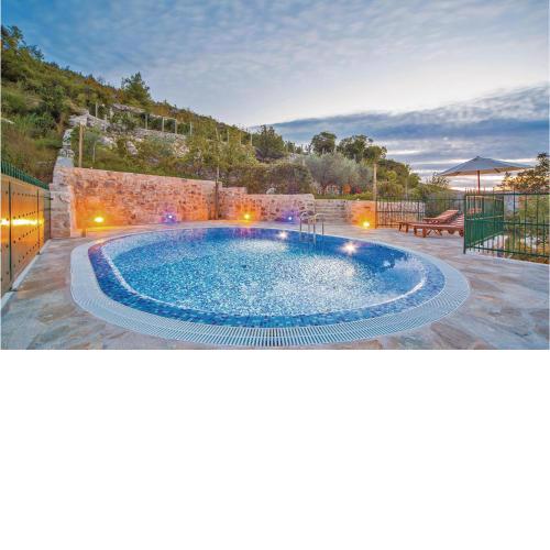 Nice Home In Oslje With Outdoor Swimming Pool