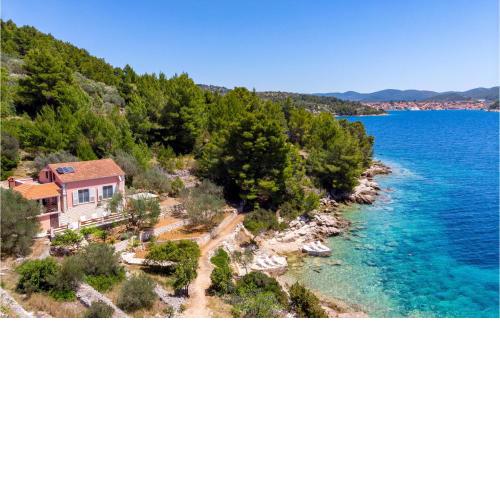 Nice Home In Sokolic With Wifi
