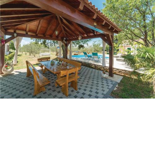 Nice Home In Trbounje With Outdoor Swimming Pool