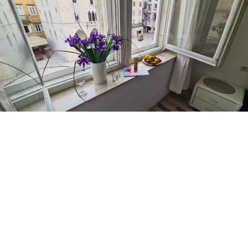 Old Square view apartment