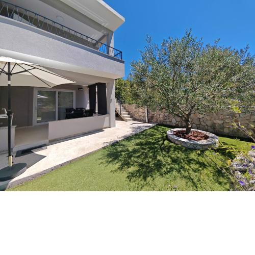 Olive Tree Apartment Zečevo