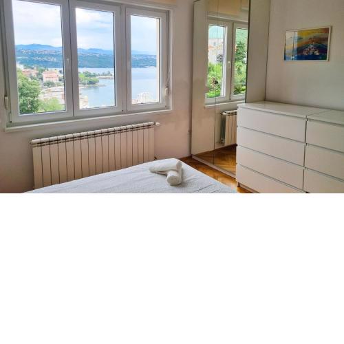 Opatija 10 Apartment with parking, 300m to the sea