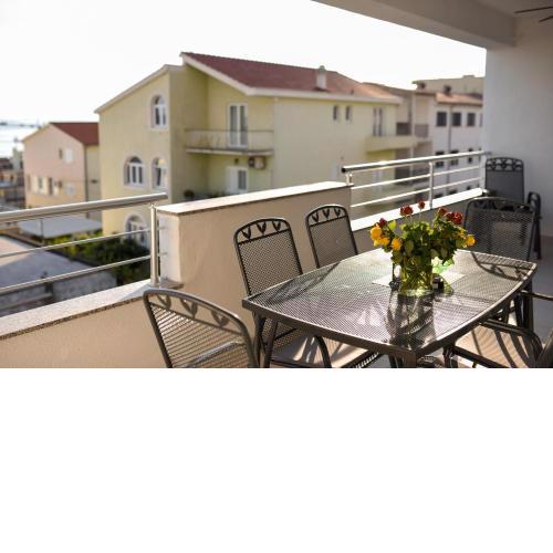 Outstanding large apartment for 6+2
