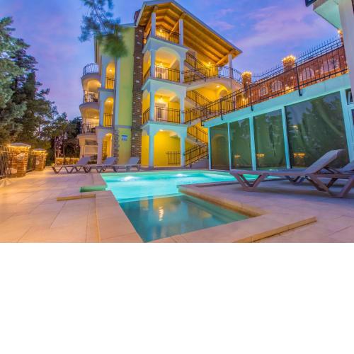 Palace Paulina Luxury Residence