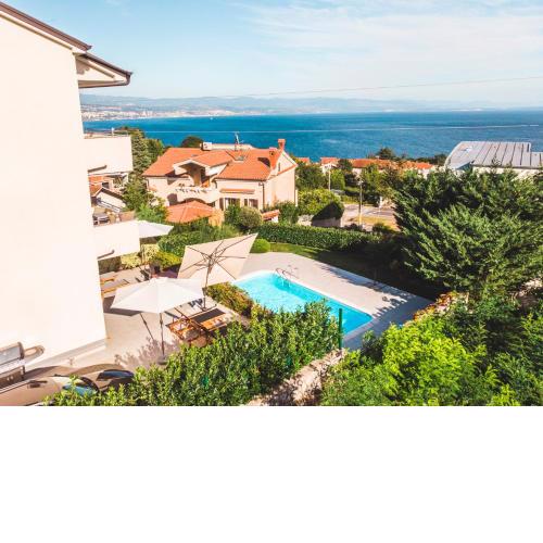 Panoramic apartment sea view and pool Opatija