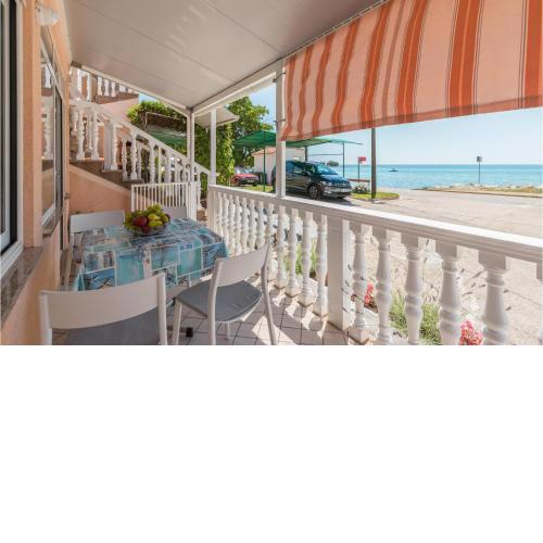 Pet Friendly Apartment In Zambratija With Wifi