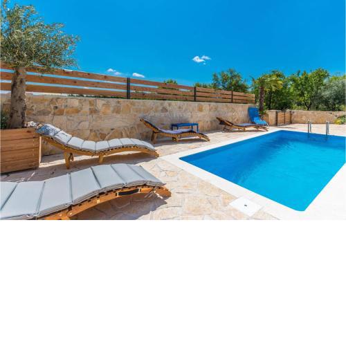 Pet Friendly Home In Drage With Wifi