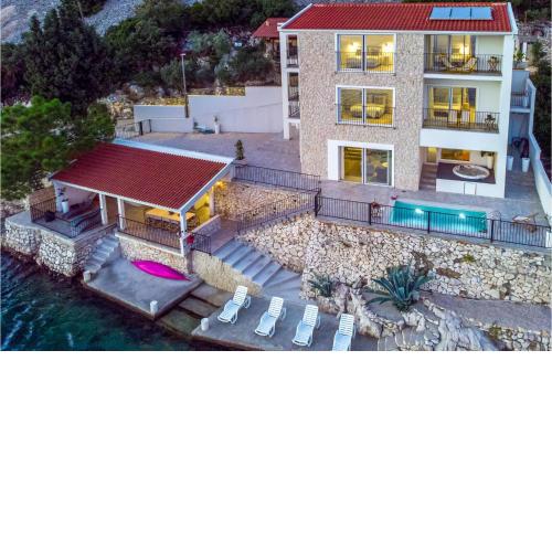 Pet Friendly Home In Klek With Kitchen