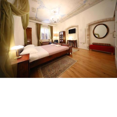 Petrizio Palace