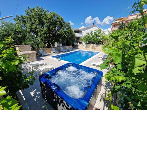 Pool Apartments Knežević