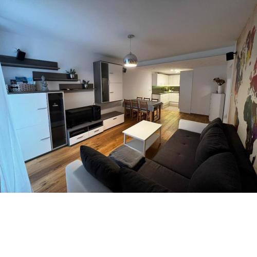 Porec, Tolle 3 Zi-WHG, sehr ZENTRAL, TOP Zustand! Mit Internet und W-Lan!