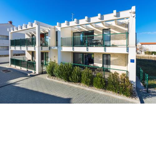 Queen Beach Apartments