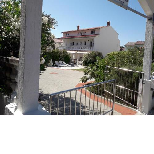 Rab Oasis Retreat - 3 Bedroom Apartment