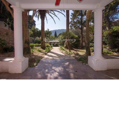 Red House Veli Lošinj
