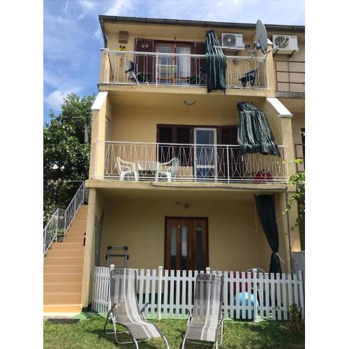 Redhill Apartments