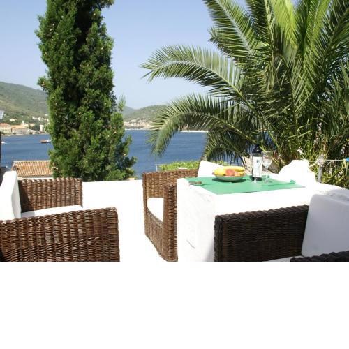 Rustic Apartment in Vis with sea view