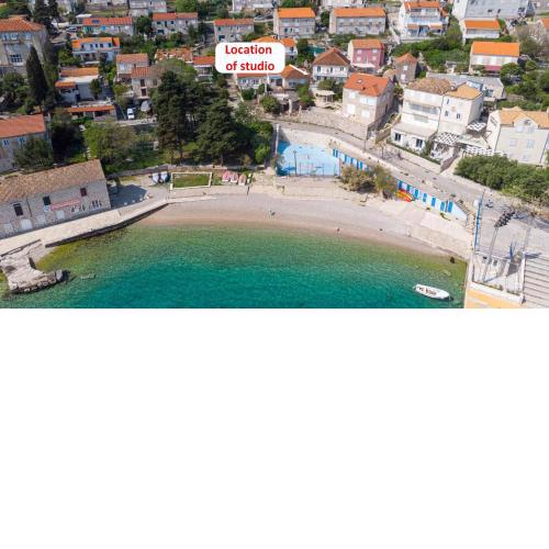 S2 - modern studio just 50m from the beach
