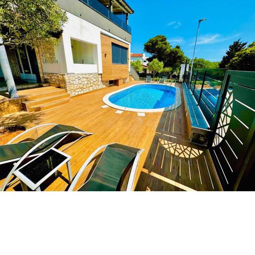 SANJA - with a large covered terrace and pool