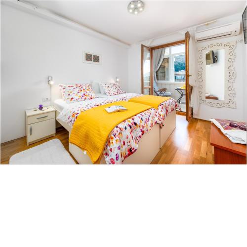 SB Apartment No 1