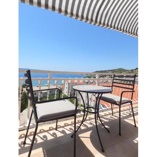 Sea and mountain view apartments