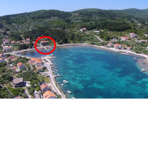 Seaside apartments with a swimming pool Lumbarda, Korcula - 4385