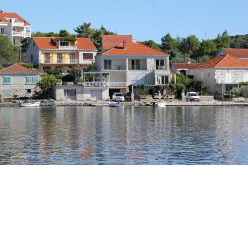 Seaside apartments with a swimming pool Lumbarda, Korcula - 9303