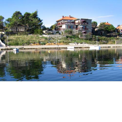 Seaside apartments with a swimming pool Nin, Zadar - 6153