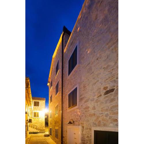 Seaside family friendly house with a swimming pool Bol, Brac - 14239