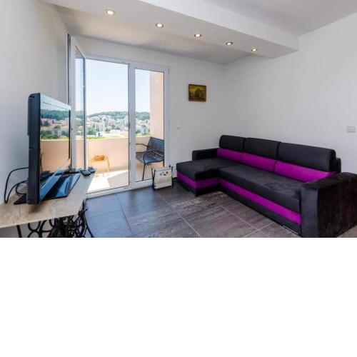 Spacious 80m2 place, great views:-) 2 bedrooms !