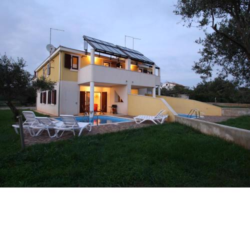Splendid Holiday Home in Novigrad near sea