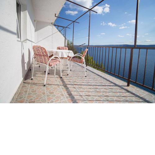 Stanici beach apartments