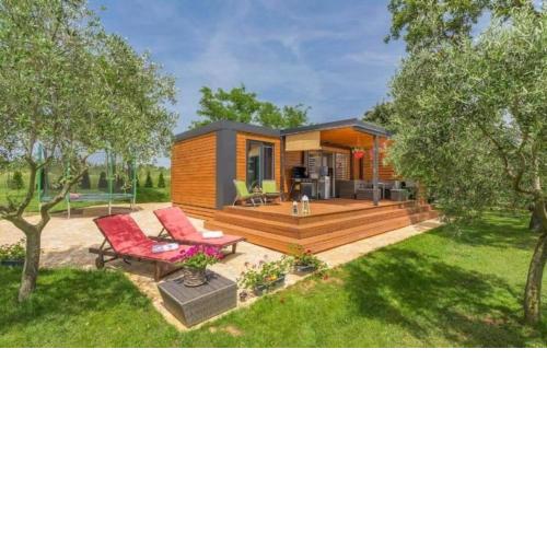 Strandhaus IVE mit Whirlpool und Schwimmbad