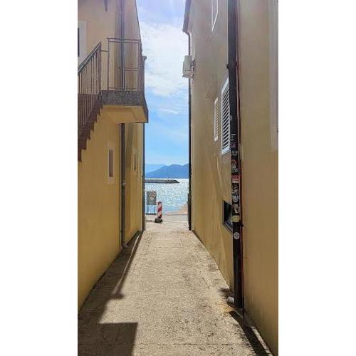 Studio, 70 steps from the beach