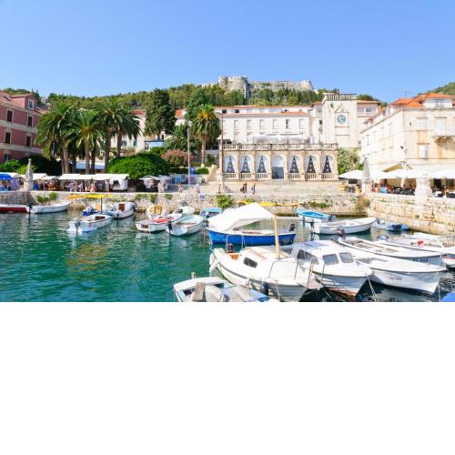 Studio Apartment in Hvar Town with Sea View, Balcony, Air Conditioning, Wi-Fi (3666-1)