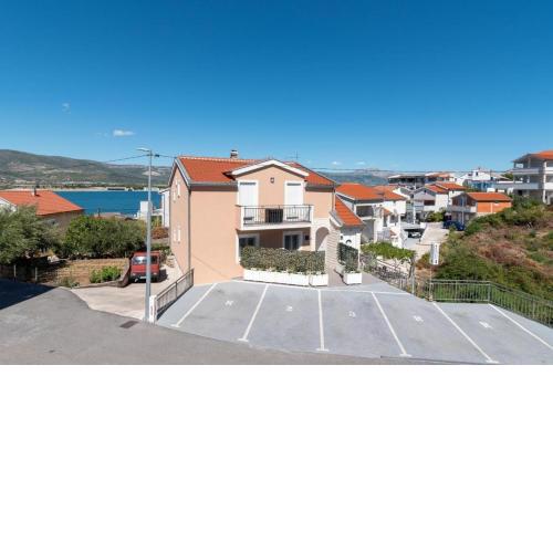 Studio apartment in Mastrinka with loggia, air conditioning, WiFi, washing machine 5159-1