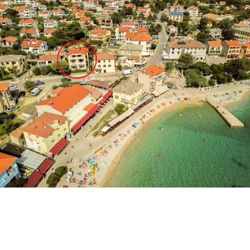 Studio Apartments Cavrak with Terrace