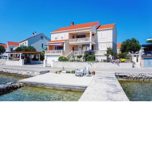 Studio Lumbarda 9325a