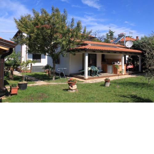 Studio Umag 7666a