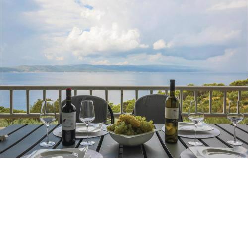 Stunning Apartment In Brela With Wifi