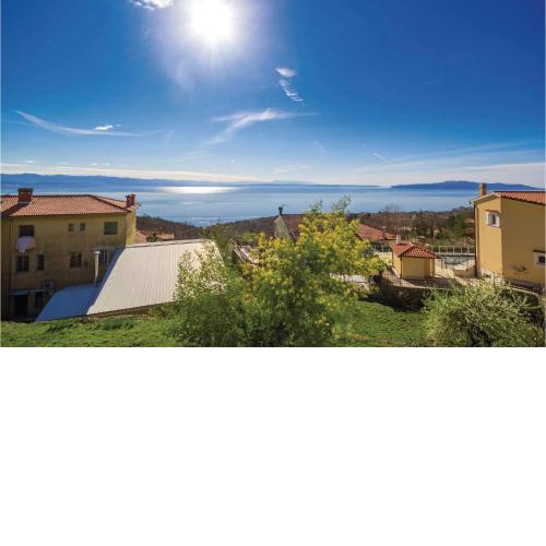 Stunning apartment in Icici with 1 Bedrooms and WiFi