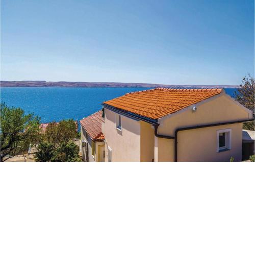 Stunning Apartment In Karlobag With Wifi